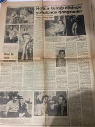 DÜNYA GAZETESİ PAZAR İLAVESİ DOĞUM GÜNÜ HEDİYESİ- 1 ŞUBAT 1953 - TURKİSH NEWSPAPER -Sahir Ünsal-Ali Hanım-Debra Paget-Pier Angeli-Behçet Cemal-Anne Francis-Clark Gable-Kathryn Grayson-Tristan Bernard-Robert Drummert-Şahap Tayfur İstanbul akisleri Daldan dala-Talih ve sigorta-Sevinç ve keder bir arada-Angeli aşık mı-Halkın kulağı dibinde yakalanan gangsterler-Mesut bir kadın Anne Francis-Tekrarıyla Gable-Güzel ve sevimli yıldız Kathryn Grayson-Dünya mizah Avukatın şakaları-Sağ ve sol-Tristan Bernard’tan şakalar-Meslekdaş-Paramı ne yapacakmış-Londra hikayesi-Fransayı mesut eden insanlar Karikatür sanatının üstadları-Kadın Moda-Cildinizin bütün güzelliği karaciğerinize bağlıdır-Bu hafta ne yiyelim-Rio zencilerinin esrarlı parolası Macumba-Eski İstanbul hayatı Boğaziçinin ay ışığı tanrıçası ve Emirgan’da geçen sefahet günleri-İlimde yeni buluşlar-Modellerin cazibesiyle satılan mallar-Spor Japon güreşçileri bugün geliyor-İstanbulspor Vefa’yı 2-1 mağlup etti-Beykoz 3 Emniyet 1-Kısa spor habe