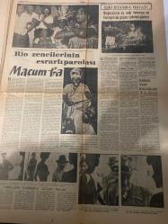 DÜNYA GAZETESİ PAZAR İLAVESİ DOĞUM GÜNÜ HEDİYESİ- 1 ŞUBAT 1953 - TURKİSH NEWSPAPER -Sahir Ünsal-Ali Hanım-Debra Paget-Pier Angeli-Behçet Cemal-Anne Francis-Clark Gable-Kathryn Grayson-Tristan Bernard-Robert Drummert-Şahap Tayfur İstanbul akisleri Daldan dala-Talih ve sigorta-Sevinç ve keder bir arada-Angeli aşık mı-Halkın kulağı dibinde yakalanan gangsterler-Mesut bir kadın Anne Francis-Tekrarıyla Gable-Güzel ve sevimli yıldız Kathryn Grayson-Dünya mizah Avukatın şakaları-Sağ ve sol-Tristan Bernard’tan şakalar-Meslekdaş-Paramı ne yapacakmış-Londra hikayesi-Fransayı mesut eden insanlar Karikatür sanatının üstadları-Kadın Moda-Cildinizin bütün güzelliği karaciğerinize bağlıdır-Bu hafta ne yiyelim-Rio zencilerinin esrarlı parolası Macumba-Eski İstanbul hayatı Boğaziçinin ay ışığı tanrıçası ve Emirgan’da geçen sefahet günleri-İlimde yeni buluşlar-Modellerin cazibesiyle satılan mallar-Spor Japon güreşçileri bugün geliyor-İstanbulspor Vefa’yı 2-1 mağlup etti-Beykoz 3 Emniyet 1-Kısa spor habe