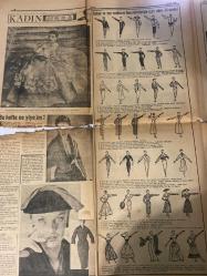 DÜNYA GAZETESİ PAZAR İLAVESİ DOĞUM GÜNÜ HEDİYESİ- 22 MART 1953 - TURKİSH NEWSPAPER -Anna Magnani-Susan Hayward-Mitzi Gaynor-Danny Kaye-Zeki Müren-Safiye Ayla-Horoz Hardi-Amet Hüsnü-Ester Williams-Jane Russell-J. Mason-Turhan Aker-Şehir Uşağı-Angèle Augier-Auguste-Vathek-Rauf Sezer-Franz Lukaszek-Feridun Lafaslı-TÜRKİYE(1)-YUNANİSTAN(0)-Altın Fayon filminde-Anna Magnani Şeker kız adı ile anılan Mitzi Gaynor-Evdeğiştirme uğurlumudur-Yıldızlar ansiklopedisi-60 yaşında dans hocası-Kadın Moda-Bahar ve yaz modasını hususiyetleriyle izah eden 35 model-Haftalık radyo programları-Dünya Mizah Tesadüfler-Miras-İstanbul akisleri Davulcu baba-Müşteri önünde emirle yumurtlayan tavuklar-Öldürten hastalık-Dünyanın en güzel çiçekleri nerededir?-Topuk feneri-Avrupada yeni bir havacılık sahası açılıyor-Dünya Spor-Türkiye Yunanistan karşılaşması-Beşiktaş Galatasaray bugün karşılaşıyor