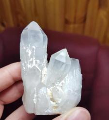 Süt Beyazı Kuvars Kümesi Kırıksız Uçlu - Berraklık, Sakinlik ve Enerji Artışı için Ham Şifa Kristali - Ağırlık: 107g - Benzersiz Koleksiyonluk Nadir