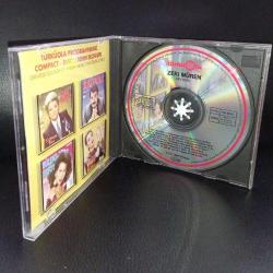 CD Zeki Müren sev beni albümü. Orijinal. 1989 Türküola ALMAN baskı. Disk 10 üzerinden 8.5 Sorunsuz çalışıyor. Koleksiyonluk