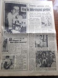 Hürriyet Pazar Extra Gazetesi - Turkish Newspaper - 1960'lı yıllar - Bizimkiler Renkli Karikatür - Fatoş Renkli Karikatür - orijinal bir test neleri bilmek lazım - genç yaşta yuva kurmak iyidir ama - gözlüğünüz de sizi ele  verebilir - Bir İtalyan psikoloğu hanımları uyarıyor - çalışan kadınlar arasında fırtına koparan düşünce kadın meslekte erkek kadar başarılı olamaz - Bir test ev kadınının işi kolay değil bütçenizi İyi idare ediyor musunuz - King'in öldürülüşünü gören adam Gerard Croiset Fotoğraflar - gülmek ne güzel şey hazırlayan Kemal Bisalman - bir İngiliz karikatüristi - Koleje giden evlat - köylü kızı şehirde - Bir Tavsiye - Güngörmüşler renkli karikatür