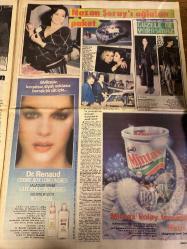 HAFTA SONU GAZETESİ DOĞUM GÜNÜ HEDİYESİ  ( Turkish Newspaper ) - 13 OCAK 1984 - TAM TAKIM 12 SAYFADIR -Hülya Koçyiğit-Tarık Akan-Kadir İnanır-Türkan Şoray-Rüçhan Adlı-Nazan Şoray-Zeynep Aksu-Lisa Gaye-Nigar Uluerer-Filiz Akın-Zeki Müren-Necati Ateş-Haldun Kutlu-Şelen Büke-Yener Ateş-Hülya Avşar-Emel Sayın-Recep Kaymak Hülya için 2. kanser korkusu-1979 yılında sağlık kaygısıyla çıktığı geziyi tekrarlıyor-Hülya Koçyiğit ölüme mi gidiyor?-Hastalık üstüne hastalık… Dert üstüne dert…-Baba-kız için çileli bekleyiş-Çökmüş… Bitmiş… Erimiş…-Ajda uğruna Tarık-Kadir savaşı-Rüçhan Adlı’nın efendiliği-Nazan Şoray’ı ağlatan paket-Güzele ne yakışmaz-Nigar Uluerer’in evinde köpek düğünü-Filiz Akın gözleri yaşlı gitti-Aşçıbaşının kanına girdiler-“Sanat Güneşi”ni yine kandıramadılar-Veda gecesi-Hülya Avşar’dan “köşeyi dönme” sanatı-Recep Kaymak felakete gidiyor Londra yolculuğu en son buluşma-Yeşilçam’da iki “Süperstar” için oyun üstüne oyun sergiliyorlar-Rüçhan Adlı ünlü yıldıza jestlerin en büyüğünü y