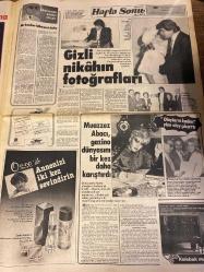 HAFTA SONU GAZETESİ DOĞUM GÜNÜ HEDİYESİ  ( Turkish Newspaper ) - 6 MAYIS 1983 - TAM TAKIM 12 SAYFADIR -Emel Sayın-Müjde Ar-Bülent Ersoy-Fikri Yaramaz-Banu Alkan-İnci Assoy-Nur Askent-Coşkun Demir-Ebru Ersoy-Perihan Savaş-İbrahim Tatlıses-Derya Tuna-Ahu Tuğba-Taner Şener-Zeki Müren-Sezen Aksu-Murat Soydan-Muazzez Abacı-Ahmet Ümit-Vedat Araz-Sadettin Teksoy Emel Sayın’a saldıran deli konuştu: “Beni bu aşk çıldırttı”-Olaydan bir gün sonra: Bu kurban deli İrfan’a kurban-İşte delinin mektubu-Müjde Ar’ın da bir delisi vardı-Bülent Ersoy’u Berlin’de kapattılar-“Fuar’da sahneden kopmuştum… Fuar’da sahneye çıkacağım”-Göçmen güzelinden bir yıldız böyle doğdu-Güzele ne yakışmaz-Bu kadın tehlikeli-İbo’nun tatlı belası-Ve ikinci aşk-Coşkun Demir’in dans pistinde milli olduğu gece-“Hafta Sonu gerçekleri yazdı”-“Affet beni paşam”-Yeşilköy’de kucaklaşma-Gizli nikahın fotoğrafları-Muazzez Abacı gazino dünyasını bir kez daha karıştırdı Emel Sayın basın mensuplarına gönlünü verdi-Yasaların boşluğunda ve