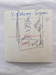 TÜRK HALK MÜZİĞİ SANATÇISI YILDIRAY ÇINAR'IN ORİJİNAL FOTOĞRAFI - 12 x 12 cm EBADINDA - YILDIRAY ÇINAR AYAKTA SAZ ÇALARKEN ÇEKİLMİŞ BİR KARE