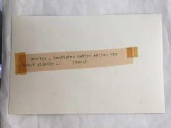 TÜRK HALK MÜZİĞİ SANATÇISI YILDIRAY ÇINAR'IN ORİJİNAL 2'Lİ FOTOĞRAF SETİ - 18 x 12 cm EBADINDA - YILDIRAY ÇINAR SAHNE ALDIĞI KONSERDE TÜRKÜ OKUDUĞU SIRADA KENDİSİNE BİR BUKET ÇİÇEK GETİREN HAYRANINDAN ÇİÇEKLERİ ALIRKEN ÇEKİLMİŞ 2 FARKLI KARE