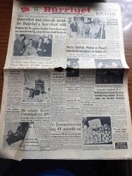 Hürriyet Gazetesi - Turkish Newspaper - 24 Şubat 1955 - başvekil Adnan Menderes ani olarak uçak ile bağdat'a hareket etti - Türkiye Irak müdafaa antlaşması - körler mektebine yerleştirilen Hüseyin Yalman'a hediye fotoğraf - Celal Bayar Lahorda fotoğraf - Yıldırım mahkemeleri kurulacak - Türkiye Irak antlaşması ve Amerika - Meclis Dahiliye Maliye ve Maarif bütçelerini müzakere ve kabul etti - Avrupa'da kış fotoğraf - Bir zelzele heyeti Çanakkale'ye gitti - arkadaşımız Ahmet ihsan'ın meslek hayatındaki 30. yılını hep beraber kutladık fotoğraf - İstanbul üniversitesi'nde boş 49 asistanlık var - Dedektif Nik'in maceraları çizgi roman - Gümrük ve İnhisarlar vekili Emin Kalafat'ın bir mektubu - İtalya'nın en meşhur karnavalı Gina Lollobrigida kağıttan heykeli geçiriliyor fotoğraf - hususi Dedektif bürosu kuruldu - Hürriyet haftanın karikatürü - İstanbul gazetecilerinin bahçeli ev ikramiyeli büyük eşya piyangosu - Fatoş karikatür - Güngörmüşler karikatür - Gökler hakimi Gordon karikatür