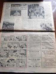 Hürriyet Gazetesi - Turkish Newspaper - 24 Temmuz 1957 - Osman Bölükbaşı Dün tahliye edildi - Osman Bölükbaşı Dün tahliye edildikten sonra Ankara merkez cezaevinin önünde kendisini karşılayanlar arasında fotoğraf - 5 yaşındaki Ayşegül Osman bölükbaşı'nın tahliye edileceğini rüyada görmüş - Keskin ağırcezası  Müddeiumumi Lütfü Sağlat aza Halil Özveren Reis Sırrı Kalaycıoğlu ve Aza Nihat Sağın Alp fotoğraf - Atatürk üniversitesinin temeli Dün Erzurum'da törenle atıldı - Reisicumhur Celal Bayar dün gümüş bir pala ile Erzurum'da Atatürk üniversitesinin temeline ilk harcını koyarken yanında Adnan Menderes fotoğraf - dahiliye vekili Namık Gedik dün halde fiyatları tetkik ederken - Türkiye Kıbrıs'ı Taksim tezinden dönmüyor - ikimizin erkeği yazan Vicki Baum Yazı Dizisi - Hürriyet şehitleri için tören yapıldı fotoğraf - Amerikalı iş adamları Ankara'da dün bir basın toplantısı yaptı fotoğraf  - Karagöz hokkabaz skeç elektrikli kukla Hakkı Molla - Beşiktaş İsveç'te - 19 Mayıs stadı açılıyor