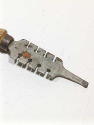 K104----ESKİ TESTERE KİLİDİ VE TORNAVİDA EL ALETİ