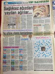 HAFTA SONU GAZETESİ DOĞUM GÜNÜ HEDİYESİ  ( Turkish Newspaper ) - 5 TEMMUZ 1991  - TAM TAKIM 8 SAYFADIR -Menekşe Engin-Sevim Suna-Belgin Doruk-Türkan Şoray-Meltem Doğanay-Bülent Ersoy-Nurdan Torun-Küçük Serengil-Sevimgül Bahadır-Adnan Şenel-Feride Tezcan-Filiz Akın-Sami Akın-Atilla Arcan-Can Arca-Sinem Bilgin-Şenay Bilgin-Gülay Cansev-Can Arca-Yasemin Bilgin Uçkuru düşüklere-Fenerbahçe’nin Romenler’i kadın budalası çıktı-Bu futbolcular sarı kanaryalar’a yakışmıyor-Müthiş karşılaşma-Bayan Özal’ın ikinci Muazzez’i-Kara kız-Yengesi olur-Seksi şarkıcı Santa Cruz’da-Kıran kırana yarış-Sportif gösteri-Hayırlı sünnet-Tatil aşkı-DYP’nin son gözdesi-Takvimli güzeller-Sevgilisi askerde-Bodrum aşıkları-Dev koalisyon-Küçük hanım’ı hayata küstüren kaza-Sultan tatilde-Otelci babanın güzel konuğu-Bülent’ten gövde gösterisi-Kendime aşığım-Uslan artık 19’luk Seren-Doyumsuz kadın-Göçmen ünlüler kan ağlıyor-Kızım babasını hiç affetmedi-Evlilerin keyfi gıcır-Cici baba’ya evet-Gece karısıyla gündüz eşiyle