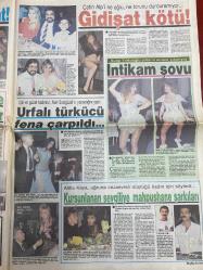 HAFTA SONU GAZETESİ DOĞUM GÜNÜ HEDİYESİ  ( Turkish Newspaper ) - 16 ŞUBAT 1990  - TAM TAKIM 8 SAYFADIR - Emrah-Meltem Sezen-Yüksel Uzel-Sami Aksu-Christine Keeler-John Profumo-Nadia Smolik-Monika Feldt-Seda Sayan-Nuri Sesigüzel-Filiz Orman-Meral Zeren-Suna Yıldızoğlu-Atilla Kaya-Bülent Ersoy-Hakan Ural-Turan Çevik-Hüner Coşkuner-Burhan Çaçan Emrah’ın yatak maceraları-Meltem’e iğrenç teklif-Grup sekse davet-Genç kızları uyarıyor-Buyurun hükümet skandalına-Yüksel Uzel’in yakışıklısı-Bebek yüzlü bebek bekliyor-İkinci Alman gelin-By-pass’a evlat şifası-Once nikah sonra çocuk-Beşibiryerde-Gidişat kötü-Urfalı türkücü fena çarpıldı-İntikam şovu-Kurşunlanan sevgiliye mahpushane şarkıları-Aman Bülent dikkat-Nafaka podyumda-Nöbetleşe ısınıyorlar-Turan Çevik dosyası-Mutluluk patlaması-Seksi takipçi