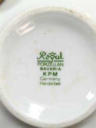 P2---ROYAL BAVARIA ÇİÇRK DESENLİ PORSELEN KUTU