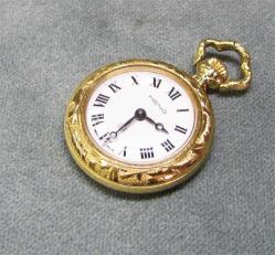 ViNTaGe HENO KuRMaLı KOLYE SAAT.....SWISS