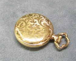 ViNTaGe HENO KuRMaLı KOLYE SAAT.....SWISS