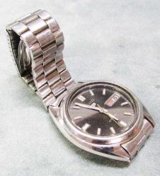 ViNTaGe SEİKO-5 Automatic KOL SAATİ.......SiYaH KaDRaN