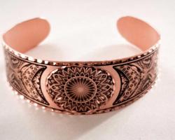 Yeni tasarım Bakır Kelekçe Bilezik , saf bakır bileklik bilezik. Ağzı açık, her bileğe uyar. Kararmaz.5 farklı model