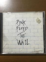 PINK FLOYD THE WALL  2 CD cd nin biri hasarlı