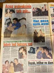 HAFTA SONU GAZETESİ DOĞUM GÜNÜ HEDİYESİ  ( Turkish Newspaper ) - 18 OCAK 1991  - TAM TAKIM 8 SAYFADIR -Ahu Tuğba-Kadir İnanır-Fatma Girik-Nurettin Sözen-Nazo Gelin-Ahu Tuğba-Nil Ünal-Sibel Şimşek-Melike Zobu-Seren Serengil-Meltem Doğanay-Erol Köse-Sami Savaş-Korhan Abay-Bambi-Selin Şen-Özlem Onursal-Hamit Yıldırım-Müjde Ar-Cenk Koray-Müge Oruçkaptan-Fikret Hakan-Zeki Müren-Müşerref Akay-Özlem Onursal-Hamit Yıldırım-Kadir İnanır-Ferdi Tayfur-Fulya Keskin-Saadet Gürses Seks şantajı-Ahu Kadir’i fena harcadı-Ahu’dan popo şov-Haber yorum fısıltı-Cici anne-Antika çift-Yıllar sonra-Pahalı aşk tam gaz-Bambi hedefte-Doktor bey pek ciddi-Hastanelik poz-Seksi konuk-Son durak sinema-Ünlüler buluştu-Seren Serengil’in şıklığı-Korkusuz beraberlik-Cicim ayları bitti-Gözlüklü doping-Yeşilçam’ın TRT’yi eleştirmeye hakkı yok-57’lik çapkın-Eşleri çekiştirme gecesi-Levdi Papatya’yla ikinci koca-Çalışsız saray-Şarkıcı annenin çöpçatan çocukları-Zeki Müren nikah şahidi-Tehditler dayaklar ve ölü doğum-Acı­sız