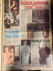 HAFTA SONU GAZETESİ DOĞUM GÜNÜ HEDİYESİ  ( Turkish Newspaper ) - 23 KASIM 1990  - TAM TAKIM 8 SAYFADIR -Ahu Tuğba-Mahmut Ercişler-Cengiz Özer-Bülent Ersoy-Bedrettin Dalan-Seda Sayan-Zeki Müren-Selin Aköken-Ayşe Gürel-Tarık Akan-İrfan Tözüm-Sabahattin Ali-İnci Onat-Ali Cebe-Oya Peri TV’de yerli porno-Rezalet-Çifte erkekli intikam-Dansöze şarkıcılık yaptırdılar-Dalan’a poşetli dilber-Çok çok özel gece-Azmin erittiği kilolar-Zeki Müren neden yok-TV için seks filmi-Yavru vatanda büyük skandal-Sahnede şiirsel erotizm-Çamura batmanın sonu-Bale onun her şeyi-077 acil nişan-10 yıllık ayrılığın pahalı faturası-Alp Doğan-Özkan Uğur-Sisi-Hülya Konuk-Ayşen Gruda-Aslıhan Öncü-Süha Özgermi-Elmas Kabare-Nil Ünal-Nalan Altınörs-Müjgan Senar-Ahu Tuğba-Zeki Müren-Tanju Çolak-Ayşegül Aldinç-Atilla Özdemiroğlu-Ercan Yazgan-Toşja Sarıci-Eser Akışka Çılgın travestinin peşindeki ünlüler-Hüsran yine hüsran-Amerika’daki zevk geceleri-Domates Güzeli’nin orkestrası-Ünlülerin gazinosuna yıkım kararı-Kabus geceden
