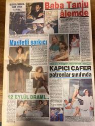 HAFTA SONU GAZETESİ DOĞUM GÜNÜ HEDİYESİ  ( Turkish Newspaper ) - 23 KASIM 1990  - TAM TAKIM 8 SAYFADIR -Ahu Tuğba-Mahmut Ercişler-Cengiz Özer-Bülent Ersoy-Bedrettin Dalan-Seda Sayan-Zeki Müren-Selin Aköken-Ayşe Gürel-Tarık Akan-İrfan Tözüm-Sabahattin Ali-İnci Onat-Ali Cebe-Oya Peri TV’de yerli porno-Rezalet-Çifte erkekli intikam-Dansöze şarkıcılık yaptırdılar-Dalan’a poşetli dilber-Çok çok özel gece-Azmin erittiği kilolar-Zeki Müren neden yok-TV için seks filmi-Yavru vatanda büyük skandal-Sahnede şiirsel erotizm-Çamura batmanın sonu-Bale onun her şeyi-077 acil nişan-10 yıllık ayrılığın pahalı faturası-Alp Doğan-Özkan Uğur-Sisi-Hülya Konuk-Ayşen Gruda-Aslıhan Öncü-Süha Özgermi-Elmas Kabare-Nil Ünal-Nalan Altınörs-Müjgan Senar-Ahu Tuğba-Zeki Müren-Tanju Çolak-Ayşegül Aldinç-Atilla Özdemiroğlu-Ercan Yazgan-Toşja Sarıci-Eser Akışka Çılgın travestinin peşindeki ünlüler-Hüsran yine hüsran-Amerika’daki zevk geceleri-Domates Güzeli’nin orkestrası-Ünlülerin gazinosuna yıkım kararı-Kabus geceden