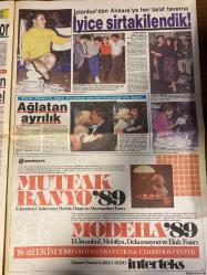 HAFTA SONU GAZETESİ DOĞUM GÜNÜ HEDİYESİ  ( Turkish Newspaper ) - 20 EKİM 1989  - TAM TAKIM 8 SAYFADIR -Asım Ekren-Harika Avcı-Hacı Tepe-Bülent Ersoy-Sibel Can-Yeliz Ayhan-Ahu Tuğba-Tanju Çolak-Hülya Avşar-Zeki Müren-Hasbi Ağa-Ajda Pekkan-Gönül Öner-Leman Sam Asım’ın kanlı gecesi-Bülent’i vuran ANAP’lı fedai-Bu kaçamak çok pahalıya patlayabilirdi-Sibel’in can katan dekolteleri-Damat 5 Yeliz 2-Ahu’ya geçmişin ağır faturası-Silahlı saldırgan ANAP’lı çıktı-Manevi babası Avşar’ın peşinde-Ajda’lı gecelerin tadı başka-Beni kızım yaşattı-Kayahan-İpek Tüter-Rutkay Aziz-Serap Aksoy-Efe Çağlayan-Sadettin Erbil-Serpil Çakmaklı-Tarık Akan-Nazan Şoray-Levent Kırca Kayahan’ı çarpan güzel-Yasaksız çift-Efe’nin erkekli alemi-Taze para çapkını-Kireçlenme eklem ağrısıyla geliyor-Hanımlar için çok çok özel-İyice sırtakilendik-Ağlatan ayrılık-7 yıl sonra ateşlenen aşk-TRT’den Kırca’ya rest-Her şey bu sahne yüzünden Hafta Sonu