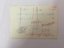 TÜRK HALK MÜZİĞİ SANATÇISI YILDIRAY ÇINAR'IN ORİJİNAL FOTOĞRAFI - 11 x 7,5 cm EBADINDA - YILDIRAY ÇINAR KONSER VERDİĞİ SAHNEYE GELEN BİR HAYRANINA MİKROFON UZATIP TÜRKÜ OKUTURKEN ÇEKİLMİŞ BİR KARE