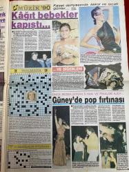 HAFTA SONU EKSTRA GAZETESİ DOĞUM GÜNÜ HEDİYESİ  ( Turkish Newspaper ) - 5 EKİM 1990 - TAM TAKIM 8 SAYFADIR -Hülya Koçyiğit-Perihan Savaş-Mine Ayşen-Sezen Cumhur Önal-Sümer Tilmaç-Kadir Savun-Mahmut Cevher-Süheyl Üneri-Volkan Üneri-Hanzade Akdemir-Albert Rolle-Ayla Bingül-Şeniz Bingül-Rona Yücall-İpek Yücall-Taylan Ebel-Pınar Ebel-Yasemin Akgün-Ceren Eroğlu-Ebru Sever-Esra Acar-Nurşen Belen-Güzin Aynalar-Kamer Şumlu-Gülay Cankat-Elçin Denerli-Ülfet Derneği-Neriman Belen-Dante Arseven-Kadri Polat-Seza Ulutuna-Nurşen Dilek-Amber Ebel-Elif Güleç-Derentoğ-Atalay Budak-Tülin Budak-Özlem Erker-Dil Albayrak-Hakan Kolçak-Alp Nisli-Tolga Güntaş-Göktuğ Kara-Tülin Karakaya-Gizem Beserek-Şebnem Sevil-Esin Sevil-Gamze Tan-Yüksel Kora-Şeyda Bolkaşar-Ayşe Toros-Sevim Dede-Muazzez Baştürk-Nur Eser-Murat Efe-İbrahim Efe-Ayfer Pirinççi-Serra Hoşkul-Nurhan Hoşkul-Aydın Hoşkul-İlhan Başgöz-Aydın Başgöz-Nihat Başgöz-Sinan Bilgin-Esin Bilgin-Birsen Bilgin-Dinçer Bilgin-Nazife Bilgin-Sıla Gütürk-Sayten Bayram