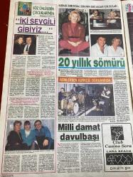 HAFTA SONU EKSTRA GAZETESİ DOĞUM GÜNÜ HEDİYESİ  ( Turkish Newspaper ) - 28 ŞUBAT 1992 - TAM TAKIM 8 SAYFADIR -Emrah-Nükhet Duru-Sehzade Cem-Soner Olgun-Nurhan Damcıoğlu-Sami Mutlu-Asım Ekren-Gelin Şahinoğlu-Nur Şahinoğlu-Atay Böcek-Ercan Öz-Yasemin Öz-Metin Üner-Zeynep Çamlıbel-Didem Kayalı-Yasemin Yelda Gül-Can Tanrıkay-Filiz Caner-Lara Doraner-Ümit Ak-Suna Uysal-Metin Küpeli-Orta Çamlıbel-Mahsun Onnik-Derya Vırat-Eser Şahin-Nihal Ertürk-Timur Ertürk-Gamze Gireg-Pervin Erbölücü-Figen Bilgiç-Şule Ortaca-Derya Vırat-Eser Şahin-Leyla Birgicay-Dilek Erkanlar-Ayşevin Uygur-Şebnem Figen-Yeşim Uz-Ümit Ak-Leyla Şerşes-Remzi Gümüş-Turgay Elmas-Dilek (Abalı) Elmas-Osman Selçuk-Dilbik Ültay-Ayşe Toros-Sevim Dede-Muazzez Baştürk-Nur Eser-Murat Efe-İbrahim Efe-Ayfer Pirinççi-Şebnem Sertel-Hülya Polat-Ayşe Nur-Bozkurt-Sibel Arda-Hakan Tepesli-Can Tanrıkay-Mine Gül-Nur İnci-Nihat Akın Yapma Emrah kıyma yengene-Hülya Avşar-Meral Görgün-Vural Görgün-Bülent Eczacıbaşı-Bülent Karagöz-Belgin Eczacıbaşı-F