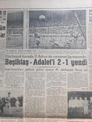 Hürriyet Gazetesi - Turkish Newspaper - 5 Eylül 1958 - kabinedeki değişiklikler dün belli oldu - İlk defa hükümete giren Haluk Şaman devlet vekili oldu - maliye vekili Hasan Polatkan sanayi vekaletine de vekillik edecek - başvekil ablam Menderes Zeynep Kamil Hastanesi'ne ilave olarak yapılan çocuk ve doğum pavyonlarının açılışını yaptı fotoğraf - Eisenhower Kızıl Çin'e sert ihtarda bulundu fotoğraf - Venedik festivali'nde dikkat çeken güzel Lynn Tracey fotoğraf - CHP ekibinin Karadeniz gezisinin dönüşü hadiselerle dolu geçiyor - ekmek çeşnisi yakında tekrar değiştirilecek - Faysal ve Nuri Sait Paşa nasıl öldürüldü Irak ihtilalinin içyüzü yazan Tahsin Öztin fotoğraflar Rüçhan Arıkan Yazı Dizisi - Amerika'nın zenci düşmanlığına güzel bir örnek daha 19 lira uğruna idam edilen Jimmy Wilson fotoğraf - Beşiktaş 2 Adalet 1 fotoğraf - Karagümrük Vefa bugün saat 16.00'da karşılaşıyor - Fenerbahçe ve İstanbulspor kampa giriyor - atletizmde Varşova Londra'yı 83 72 yendi - Fenerbahçe kombine bilet