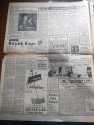 Hürriyet Gazetesi - Turkish Newspaper - 24 aralık 1955 - Cumhuriyet Halk Partisi Hürriyetçiler uğruna Cumhuriyetçi Millet Partisi ile dostluğu bozuyor - öğretmenler hindiyi kaybetti fotoğraf - Celal Bayar'ın Ürdün beyanatı - Dr Mükerrem Sarol meclis tahkikatı açılmasını istiyor - Ekrem Hayri Üstündağ bugün geliyor - Yaşar Doğu ekmek yemeye başladı fotoğraf - Makarios'un 9 yaşında olan yeğeni polislere taşla saldırdı - İmam Hatip okulunda Atatürk köşesi - Şişe suları 10 kuruştan 15'e yükseldi - Dostoyevski'nin kumarbazı gibi biri mahkeme başkatibi kumarın kurbanı oldu - Galata köprüsü'nün tarafında Migros kuruldu  fotoğraf - Hitler'i ben yaktım yazan Heinze Linge Yazı Dizisi - Neriman Köksal puro tuvalet sabunu kullanıyor - Edison ampul - Sabite Tur Gönül Yazar Cağaloğlu lokalinde - Müzeyyen Senar bebek bahçesinde - pazar günü Fransa B takımıyla karşılaşacak olan Türk milli futbol takımı Paris'te idman yaptı fotoğraf - Fenerbahçe Beşiktaş maçını Zülbahar Sağnak idare edecek