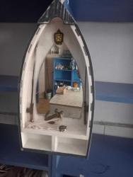 GEMİ ŞEKLİNDE İÇİ AYNA VE RAF