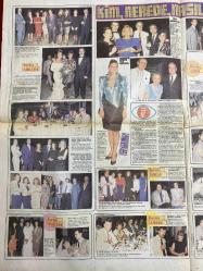 HAFTA SONU EKSTRA GAZETESİ DOĞUM GÜNÜ HEDİYESİ  ( Turkish Newspaper ) - 30 EYLÜL 1988 - TAM TAKIM 8 SAYFADIR -Dursel Dalkılıç-Gül Gülenmen-Davut Okyay-Zehra Eren-Selçuk Eren-Murat Tüfekçi-Burçin Tüfekçi-Tülay Karatay-Suna Metin-Bül Özman-Yavuz Mitel-Nalan Ögül-Tülay Akarsu-Mehmet Tuna-Melda Tuna-Tuğana Gebar-Nilgün Çumralı-Ayşegül Çavuşoğlu-Sermin Çapa-Şule Çavuşoğlu-Muzaffer Galeride-Ayşe Kula-Şakir Koca-Toycu-Şebnem Lalay-Leyla Lalay-Aylin Aydın-Kemal Mesli-Ebibe Dolu-Nilüfer Demren-Selma Tahmer Bilen-Be Bek Ortaylar-Gülser Yılmazer-Selma Kasapoğlu-Fatoş Umutlar-İlker Şenler-Erken Onur-Ayşen Erdal-Lütfü Erdal-Süreyya Erdal-Ülkü Kimnaz-Şakir Çavuşoğlu-Bülent Akyol-Tuğraoğlu-Gülümser Mocanlı-Can Koya-Ali Şahbaz-Nadide Yusufoğlu-Meral Batol-İpek Güler-Asuman Danışkan-Gülay Ügünlü-Herman Bayraktar-Sema Birlik-Sezin Atay-Mahmut Atay-Harika Avcı-David Hutton-Ali Rıza Başar-Nilüfer-Ahmet Kurtuluş-Emel Sayın-Nükhet Duru-Şener Şen-Bennu Kora-Berna Kora-Karen Kora-Etual-Güzel Nalan-Demir Nalan
