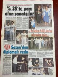 HAFTA SONU EKSTRA GAZETESİ DOĞUM GÜNÜ HEDİYESİ  ( Turkish Newspaper ) - 30 EYLÜL 1988 - TAM TAKIM 8 SAYFADIR -Dursel Dalkılıç-Gül Gülenmen-Davut Okyay-Zehra Eren-Selçuk Eren-Murat Tüfekçi-Burçin Tüfekçi-Tülay Karatay-Suna Metin-Bül Özman-Yavuz Mitel-Nalan Ögül-Tülay Akarsu-Mehmet Tuna-Melda Tuna-Tuğana Gebar-Nilgün Çumralı-Ayşegül Çavuşoğlu-Sermin Çapa-Şule Çavuşoğlu-Muzaffer Galeride-Ayşe Kula-Şakir Koca-Toycu-Şebnem Lalay-Leyla Lalay-Aylin Aydın-Kemal Mesli-Ebibe Dolu-Nilüfer Demren-Selma Tahmer Bilen-Be Bek Ortaylar-Gülser Yılmazer-Selma Kasapoğlu-Fatoş Umutlar-İlker Şenler-Erken Onur-Ayşen Erdal-Lütfü Erdal-Süreyya Erdal-Ülkü Kimnaz-Şakir Çavuşoğlu-Bülent Akyol-Tuğraoğlu-Gülümser Mocanlı-Can Koya-Ali Şahbaz-Nadide Yusufoğlu-Meral Batol-İpek Güler-Asuman Danışkan-Gülay Ügünlü-Herman Bayraktar-Sema Birlik-Sezin Atay-Mahmut Atay-Harika Avcı-David Hutton-Ali Rıza Başar-Nilüfer-Ahmet Kurtuluş-Emel Sayın-Nükhet Duru-Şener Şen-Bennu Kora-Berna Kora-Karen Kora-Etual-Güzel Nalan-Demir Nalan