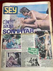 ŞEY HAFTALIK MAGAZİN GAZETESİ DOĞUM GÜNÜ HEDİYESİ  ( Turkish Newspaper ) - 30 EYLÜL 1980 - TAM TAKIM 12 SAYFADIR -Cüneyt Arkın-Christine Haydar-Filiz Akın-Türkan Tunca-Mine Ateş-Perihan Sözen-Nihal Vesile-Semra Türel-Nilgün Arman-Nuray Arzu-Alper Altınışık-Suna Bayram-Zerrin Şan-Gülay Alp-Annur Akkun-Yasemin Yıldız-Alev İpek-Müjgan Güngör-Mehmet Taneri-Gülgün Şans-Tülay Karaca-Mine Zeren-Fatoş Dönmez-Kenan Türkay-Figen Sezer-Nur Peri Tuğrul Yalım-Gülşen Bubikoğlu-Nebahat Çehre-Aydın Şener-Rıfat Arabay-Sevda Karaca-Yeşim Şerbetçi-Nil Burak-Sevda Ferdağ-Ayşe Karanfil-Yonca Evcimik-Güngör Bayrak-Aydemir Akbaş-Ali Kocatepe-Hülya Avşar-Hülya Koçyiğit-Ferdi Tayfur Cüneyt Arkın’a son ihtar-Arkın’ları perişan eden filmler-Filiz Akın evlenmek istiyor-İkinci anneliğe hazırlanıyor-Bu defa dikişi tutturdu-Ağabeyini yataktan kurtardı-Halhal’a bağlandılar şimdi düşman oldular-Tiyatro benim için özentidir-Yugoslavya’da aşkı buldu-Evlilikleri sahneye takıldı-Avrupa’da yaşıyor Türk sevgilisinden vazgeç