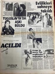ŞEY HAFTALIK MAGAZİN GAZETESİ DOĞUM GÜNÜ HEDİYESİ  ( Turkish Newspaper ) - 30 EYLÜL 1980 - TAM TAKIM 12 SAYFADIR -Cüneyt Arkın-Christine Haydar-Filiz Akın-Türkan Tunca-Mine Ateş-Perihan Sözen-Nihal Vesile-Semra Türel-Nilgün Arman-Nuray Arzu-Alper Altınışık-Suna Bayram-Zerrin Şan-Gülay Alp-Annur Akkun-Yasemin Yıldız-Alev İpek-Müjgan Güngör-Mehmet Taneri-Gülgün Şans-Tülay Karaca-Mine Zeren-Fatoş Dönmez-Kenan Türkay-Figen Sezer-Nur Peri Tuğrul Yalım-Gülşen Bubikoğlu-Nebahat Çehre-Aydın Şener-Rıfat Arabay-Sevda Karaca-Yeşim Şerbetçi-Nil Burak-Sevda Ferdağ-Ayşe Karanfil-Yonca Evcimik-Güngör Bayrak-Aydemir Akbaş-Ali Kocatepe-Hülya Avşar-Hülya Koçyiğit-Ferdi Tayfur Cüneyt Arkın’a son ihtar-Arkın’ları perişan eden filmler-Filiz Akın evlenmek istiyor-İkinci anneliğe hazırlanıyor-Bu defa dikişi tutturdu-Ağabeyini yataktan kurtardı-Halhal’a bağlandılar şimdi düşman oldular-Tiyatro benim için özentidir-Yugoslavya’da aşkı buldu-Evlilikleri sahneye takıldı-Avrupa’da yaşıyor Türk sevgilisinden vazgeç