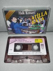 Kaset Atilla Kaya Halk konseri Tavernada Düğün 90 albümü. 1989 Kağıt Baskı. Orijinal. sorunsuz çalışıyor, tertemiz koleksiyonluk