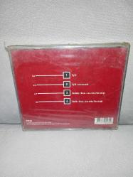 Cd Grup Yorum Eylül. Ambalajında sıfır. Orijinal 2000 KALAN Müzik. koleksiyonluk. Jelatininde soyulmalar var.
