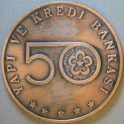 YAPI KREDİ BANKASI 1973 MADALYON 60 mm. 96,4 gr. ATATÜRK KİTAPLIĞI AÇILIŞ HATIRASI.