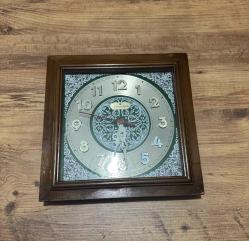 VİNTAGE JUNGHANS METAL GÖVDE AHŞAP ÇERÇEVELİ DUVAR SAATİ ÇALIŞIR DURUMDA  27x27 cm