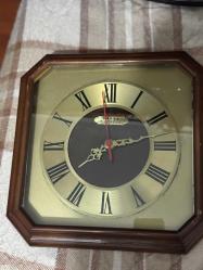 VİNTAGE SATAŞ KIENZLE ROMA RAKAMLI PİRİNÇ GÖVDELİ AHŞAP ÇERÇEVELİ DUVAR SAATİ ÇALIŞIR DURUMDA  29x29 cm