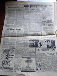 Hürriyet Gazetesi - Turkish Newspaper - 8 Mayıs 1955 - Amerika'dan yapılacak istikraz düşmesi müsait safhaya girdi - Adnan Menderes zagreb'deki bazı fabrikaları ziyaret etti fotoğraf - İngiltere kral kupası 100 bin seyirci önünde Wembley stadı'nda Newcastle United İle Manchester City arasında yapıldı fotoğraf - 350.000 esnaf vergi dışında bırakılıyor - Tedhişciler kıbrıs'taki Türk liderlere tehdit mektupları yağdırıyorlar - emekli binbaşı Şinasi Sükan ve Çavuş Mehmet Ergin Kore'de gösterdikleri yararlılıktan dolayı madalya aldılar fotoğraf - Elia Kazan çevirdiği filmleri beğenmiyor - muslukçular Ramazan faaliyetlerine başladılar - Atatürk kupası'nda Beşiktaş Galatasaray'ı dün 1 0 yendi - Adalet Vefa'yı 4 1 mağlup etti - ilkbahar konkuripik müsabakaları yapıldı - kendi kalemi ile Marilyn Monroe hayatının içyüzünü anlatıyor yazan Marilyn Monroe Yazı Dizisi - yepyeni bir hayat yaşayan Ana kraliçe prenses margaret'ı yanından hiç ayırmıyor - idamdan dört saat evvel filmi Bulvar sinemasında