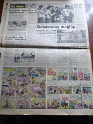 Hürriyet Gazetesi - Turkish Newspaper - 12 Nisan 1959 -  Şeker Bayramı'nın 1 cinayet 11 yaralama 11 yangın ve 7 hırsızlık fotoğraf - SEV çuha kazasında yaralanan heyetimiz iyileştiler fotoğraf - Demokrat Parti'nin yeni kampanyası muhalefete karşı hücum - başvekil Adnan Menderes Giresun muhribi ile İspanya'ya hareket etti - Kürtler Irak'a akın ediyorlar - ithal edilen zati otolar serbest satılamayacak - Büyük Millet Meclisi reisi Refik Koraltan çok beğendi hastanede bir gün kaldı - Prenses Süreyya Kont Orsini ile evlenecek mi - Fatin Rüştü Zorlu New York'ta - Sema Borak ve Cumhur Sayar nişanlandılar- Müzeyyen Senar Behiye Aksoy Adnan Pekak Aynur Akın Tepebaşı Gazinosu'nda - tokyo'daki muhteşem nikah bir değirmencinin kızını alan Prens Akihito fotoğraf - Osmanlı tarihinin en büyük faciası Cem Sultan yazan Feridun Fazıl Tülbentçi Yazı Dizisi - Galatasaray Demirspor karşısında mağlup fotoğraf - Karagümrük 3 Karşıyaka 0 - Adalet 3 Göztepe 2 -  Vefa Dün Gençlerbirliği'ni rahat yendi fotoğraf