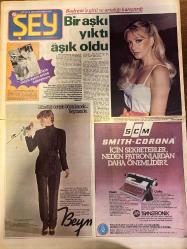 ŞEY HAFTALIK MAGAZİN GAZETESİ DOĞUM GÜNÜ HEDİYESİ  ( Turkish Newspaper ) - 18 KASIM 1980 - TAM TAKIM 12 SAYFADIR -Orhan Gencebay-Sevim Emre-Müjda Ar-Kibariye-Sezen Aksu-Hülya Koçyiğit-Bülent Ersoy-Rıfat Ababay-İşte Bülent’in hayata dönüşü-Arkadaşları Bülent Ersoy’a moral verdi-Sevim Tuna-Mustafa Sağyaşar-Semra İleten-Nazan Şoray-Sami Oksal-Beten Hürmüzlü-Ertaç Ünsal-Serpil Orumçer-Mine Sun-Fatma Belgen-Fatoş Birsen-Erhan Tunay-Arif Meşhur-Saadet Sun-Sevil Ferda-Canan Berker-İnci Sel-Asuman Bendaş-Türkan Tunca-Tanju Okan-Nese Alkan-Esin Gülsöy-Kayahan-Tomris Tez-Funda Gürler-Hülya Işıl-Leyla Ünder-Mehlika Kenter-Mualla Akın-Canan Berver-Roman Dansının İki Ustası Sahne’de-Aşk Yok İse Var-Mualla Akın Evlilik Öncesi Aşk Tazeledi-Filiz Akın-Ahmet Sezgin-Kadir İnanır-Gülistan Okan-Ertem Eğilmez-Müjde Ar-Prenses Banu-Ayhan Gönker-Zerrin Doğan-Bodrum’a gitti ve ortalığı karıştırdı-Bir aşkı yıktı aşık oldu-Kadir’in çektiği dili belası-Şimdi sıra Gülistan Okan’da-Müjde Ar’a nispet yapıyor-