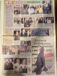 HAFTA SONU EKSTRA GAZETESİ DOĞUM GÜNÜ HEDİYESİ  ( Turkish Newspaper ) - 23 KASIM 1994  - 4 SAYFADIR -Selma Işıkoglu-Şebnaz Gürsel-Kanek Stauce-Gözlem Onal-Nuri Taşkent-Billur Kalkavan-Bora Milli-Senem Saygınsık-Melike Bozkurt-Murat Akdilık-Aydemir Akbaş-Zeynep Arslan-Ömür Kandiyoti-Ufuk Yıldırım-Nesra Tan-Zeki Zorlu-Ayşegül Tecimer-Bedri Baykam-Ahu Tuğbay-Yasemin Kozanoğlu-Saliha Ceylan Takla-Bilgin Akın-Ayşe Engin Gürak-Şükran Dömer-Ayşen Güngörz-Nedret Tanfer-Leonid Manjon-Feryal Gülman-Hülya Aksu-İnci Gazioğlu-Jale Öztrahan-Sema Yurtkul-Gül Dörtok-Esin Demirören-Saniye Çavuşoğlu-Saadet Ayaz-İhsan Şentürk-Ahmet Adar-Kapadokya-Kenan Bayburt-Mesut Ilgın-Tanju Başdoğan-Janet Soyak-Edip Soyak-Ayşe Ilgın-Selma Kuzey Taran-Ali Taran-Ümit Atay-Bora Bey-Sabriye Aslan-Serdar Eminoğlu-Necdet Katmer-Kadriye Katmer-Hacı Altın Şirakın Ügül-Veysel Şeyer-Tamer Yücetay-Timur Güzün-Dina Severa-Canan Öztürk-Şerif Yücetay-Müjdet Şenyüz-Hülya Katmer-Gültekin Katmer-Pelin Ekincioğlu-Ali Gül-Meltem Şeyda-