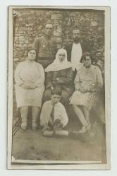 İSTİKLAL MADALYALI SUBAY VE AİLESİNİN FOTOĞRAFI...