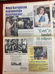 ŞEY HAFTALIK MAGAZİN GAZETESİ DOĞUM GÜNÜ HEDİYESİ  ( Turkish Newspaper ) - 18 MAYIS 1981 - TAM TAKIM 10 SAYFADIR -Zeki Müren-Bülent ersoy-Nilüfer-Ahu Tuğba-Nigar uluerer-Seçil heper-Yüksel Uzel-Neşe karaböcek-Ferdi Tayfur-Türkan Şoray-Güner Yılmaz-Nedret Pamir-Adnan Pekak-Gönül Yazar-Canan Somay-Meral Zeren-Müjdat Gezen-Sibel Egemen-Ersan Erdura-Nuray Kanbur-Gülistan Okan-Piraye Uzun-Şehriyar Gül-Arif Sıba-Aygürel Uzmen-Arzum-Ayla Erduran-Oya Tüfekçi-Selen Selin-Mehtap Bilen-Funda Fırat-İpek Erdem-Gaye Artun-Nihal Köknar-Safiye Liz-Gülşah Sayın-Harika Avcı-Harika Uncu-Aynur Akkum-Erkan Öcalık-Şükran Güngör-Ayşe Arman-Elçin Soner-Sermın Can-Kamil Sönmez-Yıldız Ateş-Mine Sarı-Azra Balkan-Gönül Tansel-Fatoş Dönmez-Tülin Tan-Deniz Erman-Saadet Gürses-Melek Uyanık-Hülya Gün-Ülkü Yıldız-Mandolya Yakar-Meluday Hanım-Nese-Saadet Gürses-Sermin Can-Bu mezar Ferdi Tayfur’u bekliyor-Verdiği sözler hep boş çıktı-2,5 milyonu sevgilisine veriyor ama-Uyuşturucunun kurbanı olmuştu-Türkan Şoray’ın son ç