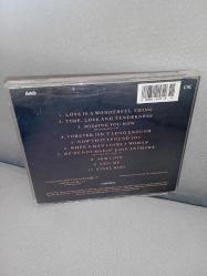 Cd Michael Bolton time love & tenderness albümü. Orijinal 1991 Amerikan baskı. Disk 10 üzerinden 9.5 temiz sorunsuz çalışıyor koleksiyonluk