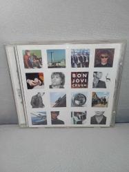 Cd Bonjovi Bon Jovi Crush albümü. Orijinal 2000 Avrupa baskı. Dinlemeyi etkilemeyen çizikler var. sorunsuz çalışıyor koleksiyonluk