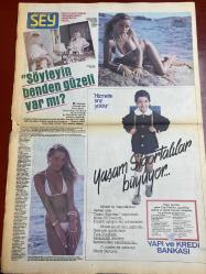 ŞEY HAFTALIK MAGAZİN GAZETESİ DOĞUM GÜNÜ HEDİYESİ  ( Turkish Newspaper ) - 9 KASIM 1981 - TAM TAKIM 12 SAYFADIR -Kadir İnanır-Canan Yaka-Hatice İnanır-Mualla Özbek-Banu Alkan-Gülden Tuncer-Ümit Besen-Gönül Yazar-Nazan Şoray-Hüseyin Peyda-Biricik-Nigar Uluerer-Adnan Pekak-Akın Uğurlu-Nazan Berk-İsmail Badilli-Sevim Emre-Tanju Okan-Sermin Can-Selma Güneri-Ferdi Özbeğen-Yasemin Kutsi-Coşkun Erdem-Barış Manço-Serpil Çakmaklı-Musa Gönenç-Gülden Karaböcek-Gülden Çelik-Hüner Coşkuner-Nuri Sesigüzel-Zati Sungur-Ruza Özlügüner Kadir İnanır Canan Yaka evliliği suya mı düştü-Nikahı iki kadın engelliyor-Oğlumun kararına güveniyorum-Ne anadan ne yardan-Kadir’i çok seviyorum amma-Söyleyin benden güzeli var mı-Banu Alkan pamuk prensesin üvey annesini de geçti-Hizmette sınır yoktur-Yaşam sigortalılar büyüyor-Yasemin Kutsi aslını unuttu-Allahım gönlüme göre bir kız-Coşkun Erdem 25. sanat yılını kutluyor-Barış Manço kendini hıyar gibi hissediyor-Serpil Çakmaklı nişanı attı-Allah dedi Allah yüzüne baktı-