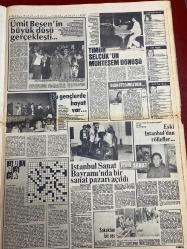 ŞEY HAFTALIK MAGAZİN GAZETESİ DOĞUM GÜNÜ HEDİYESİ  ( Turkish Newspaper ) - 9 KASIM 1981 - TAM TAKIM 12 SAYFADIR -Kadir İnanır-Canan Yaka-Hatice İnanır-Mualla Özbek-Banu Alkan-Gülden Tuncer-Ümit Besen-Gönül Yazar-Nazan Şoray-Hüseyin Peyda-Biricik-Nigar Uluerer-Adnan Pekak-Akın Uğurlu-Nazan Berk-İsmail Badilli-Sevim Emre-Tanju Okan-Sermin Can-Selma Güneri-Ferdi Özbeğen-Yasemin Kutsi-Coşkun Erdem-Barış Manço-Serpil Çakmaklı-Musa Gönenç-Gülden Karaböcek-Gülden Çelik-Hüner Coşkuner-Nuri Sesigüzel-Zati Sungur-Ruza Özlügüner Kadir İnanır Canan Yaka evliliği suya mı düştü-Nikahı iki kadın engelliyor-Oğlumun kararına güveniyorum-Ne anadan ne yardan-Kadir’i çok seviyorum amma-Söyleyin benden güzeli var mı-Banu Alkan pamuk prensesin üvey annesini de geçti-Hizmette sınır yoktur-Yaşam sigortalılar büyüyor-Yasemin Kutsi aslını unuttu-Allahım gönlüme göre bir kız-Coşkun Erdem 25. sanat yılını kutluyor-Barış Manço kendini hıyar gibi hissediyor-Serpil Çakmaklı nişanı attı-Allah dedi Allah yüzüne baktı-